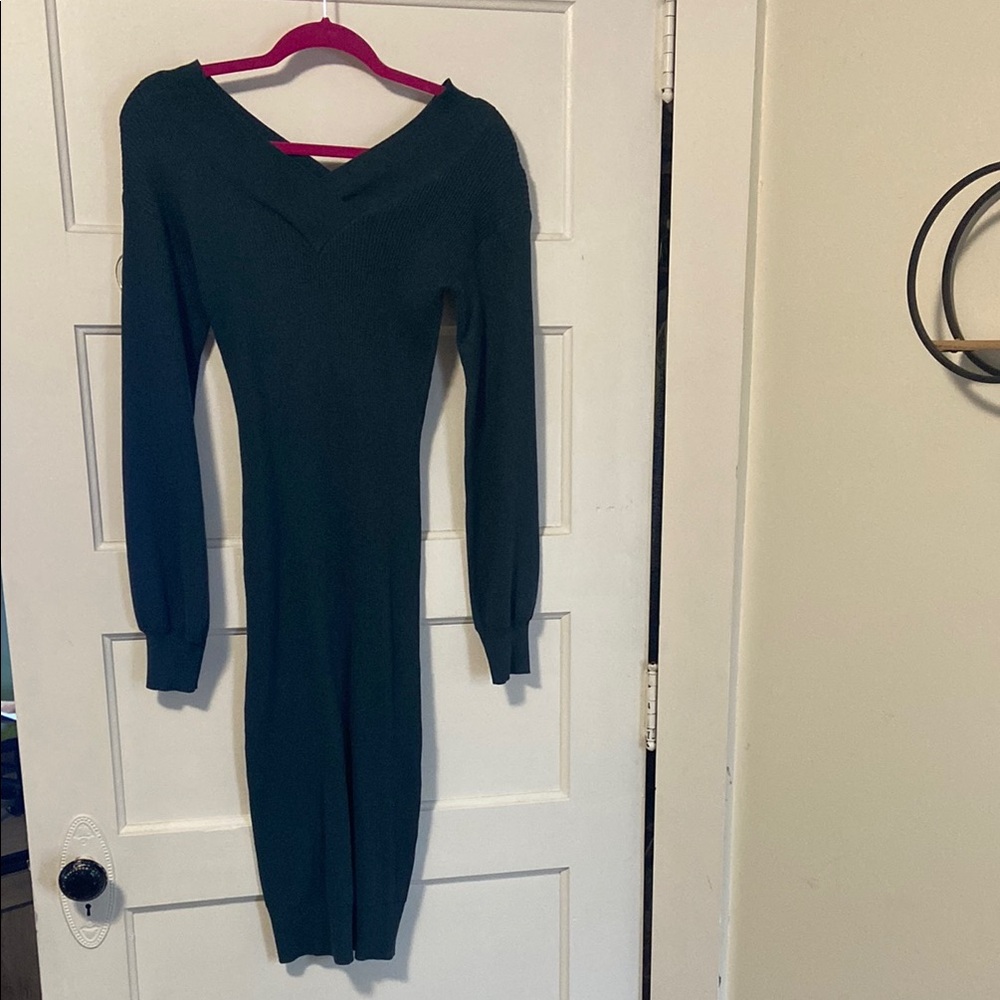 Classic V‑Neck Long Sleeve Knit Dress in Dark Green
